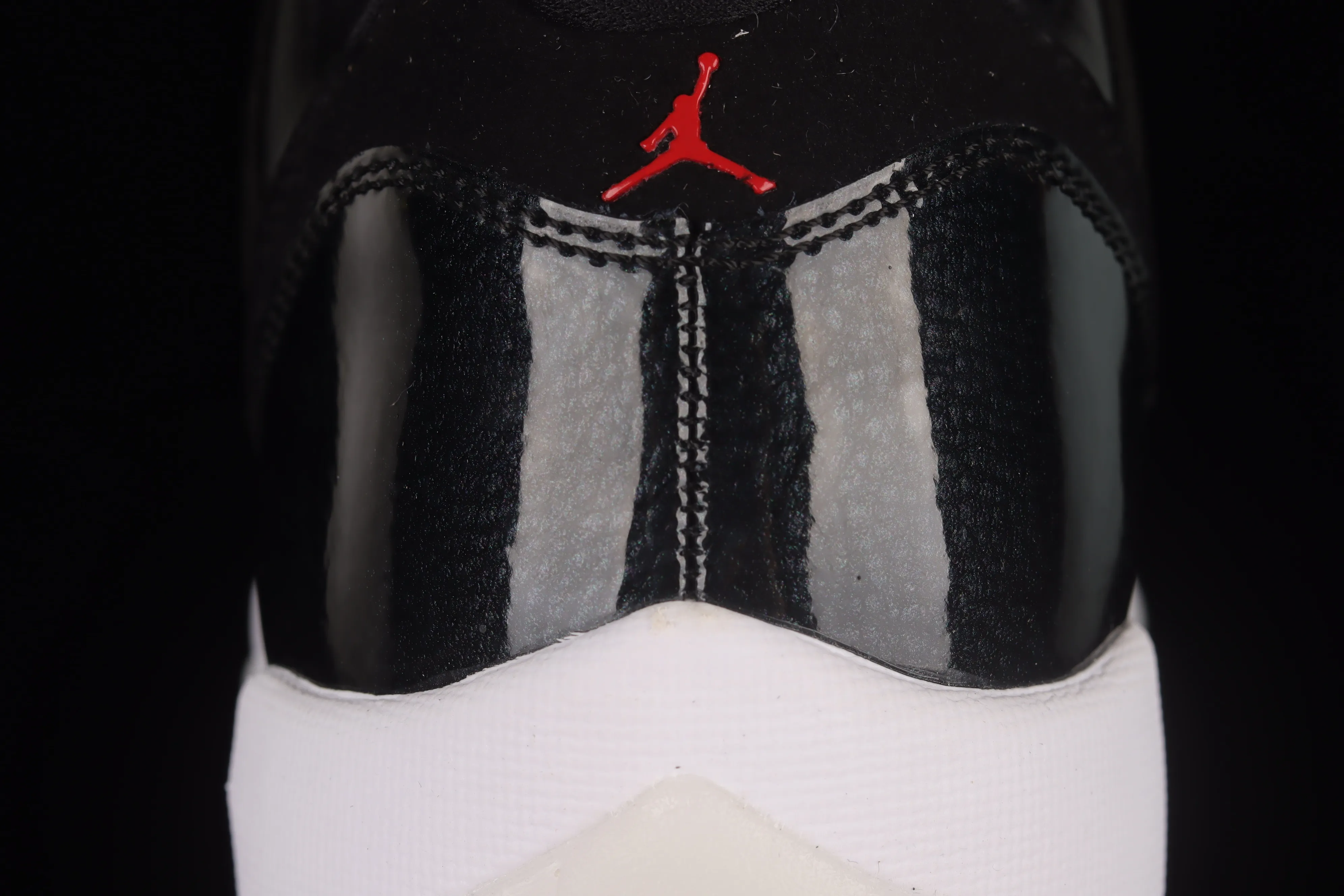 All Categories Air Jordan Jordan Series Basketball Shoes Air Jordan 11 F Version Air Jordan 11 Retro Low "72-10" AJ11 Low-top Big Devil First Layer Real Standard Real Carbon Sports Culture Basketball Shoes AV2187-001